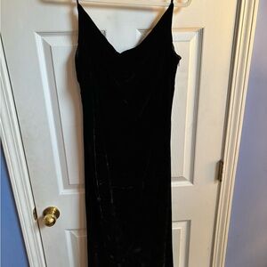 Brooks’ Brothers Black Crushed Velvet Loose Neck Long Evening Dress…